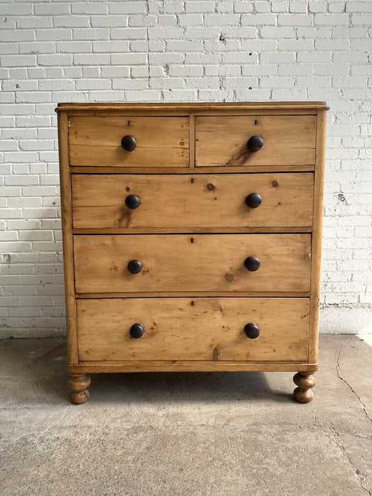 Antique Pine English Chest of Drawers with Mahogany Knobs c. 1870