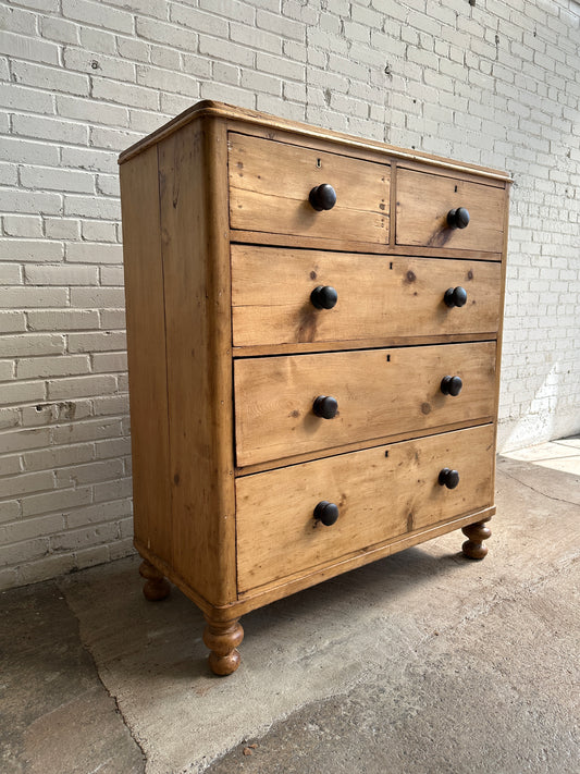 Antique Pine English Chest of Drawers with Mahogany Knobs c. 1870