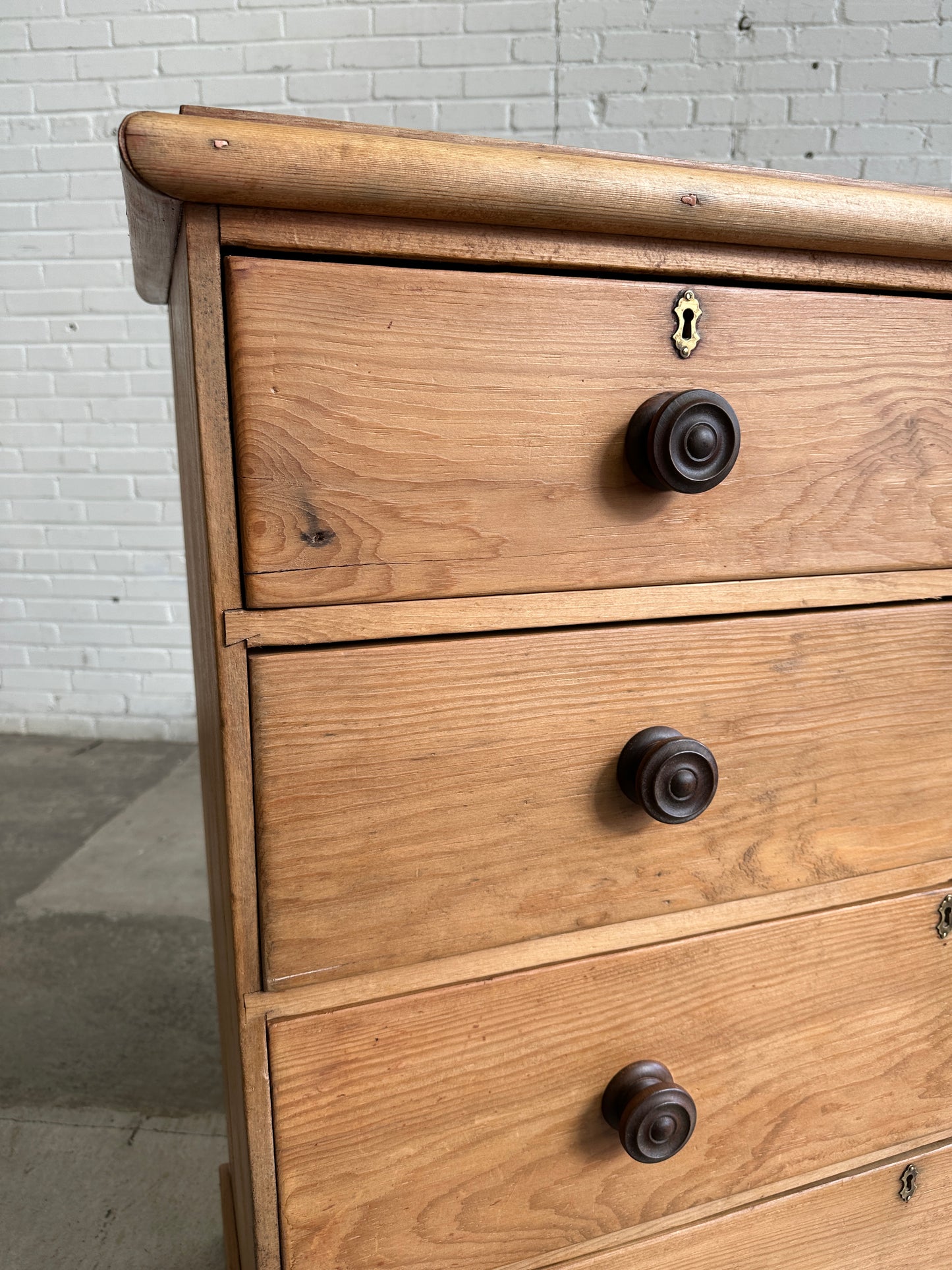 Antique Pine English Chest of Drawers with Scalloped Skirt, c. 1880