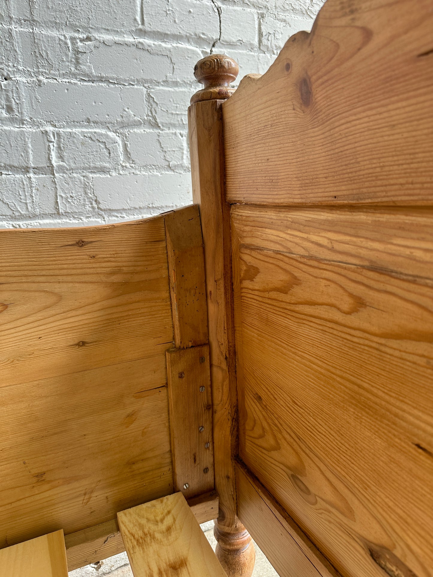 Antique Pine Sleigh Bed with Scalloping c. 1880