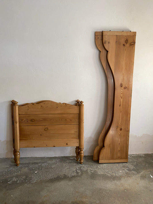 Antique Pine Sleigh Bed c. 1900