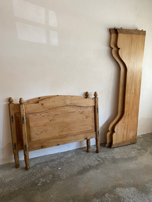 Antique Pine Sleigh Bed with Acorn Finials c. 1890