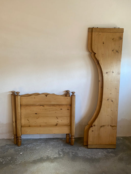 Small Antique Pine Sleigh Bed c. 1900