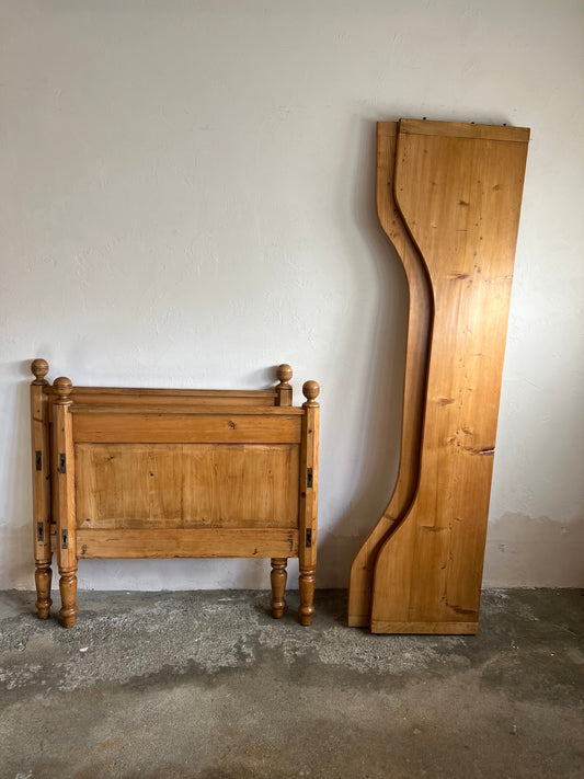 Antique Pine Sleigh Bed with Squared Headboard c. 1900