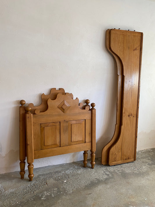 Antique Pine Sleigh Bed with Carved Crests c. 1900